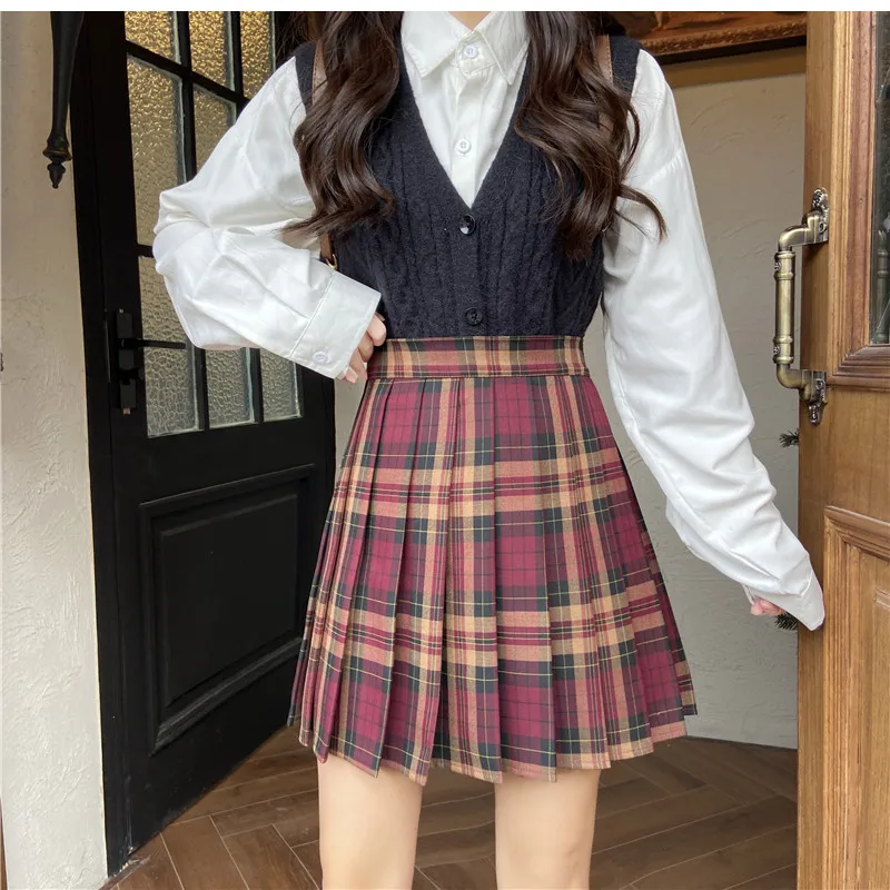 Uniforme escolar JK de manga larga/corta para niña, traje de uniforme de marinero Retro, Falda plisada roja, estea asada, estudiante universitario, primavera y otoño