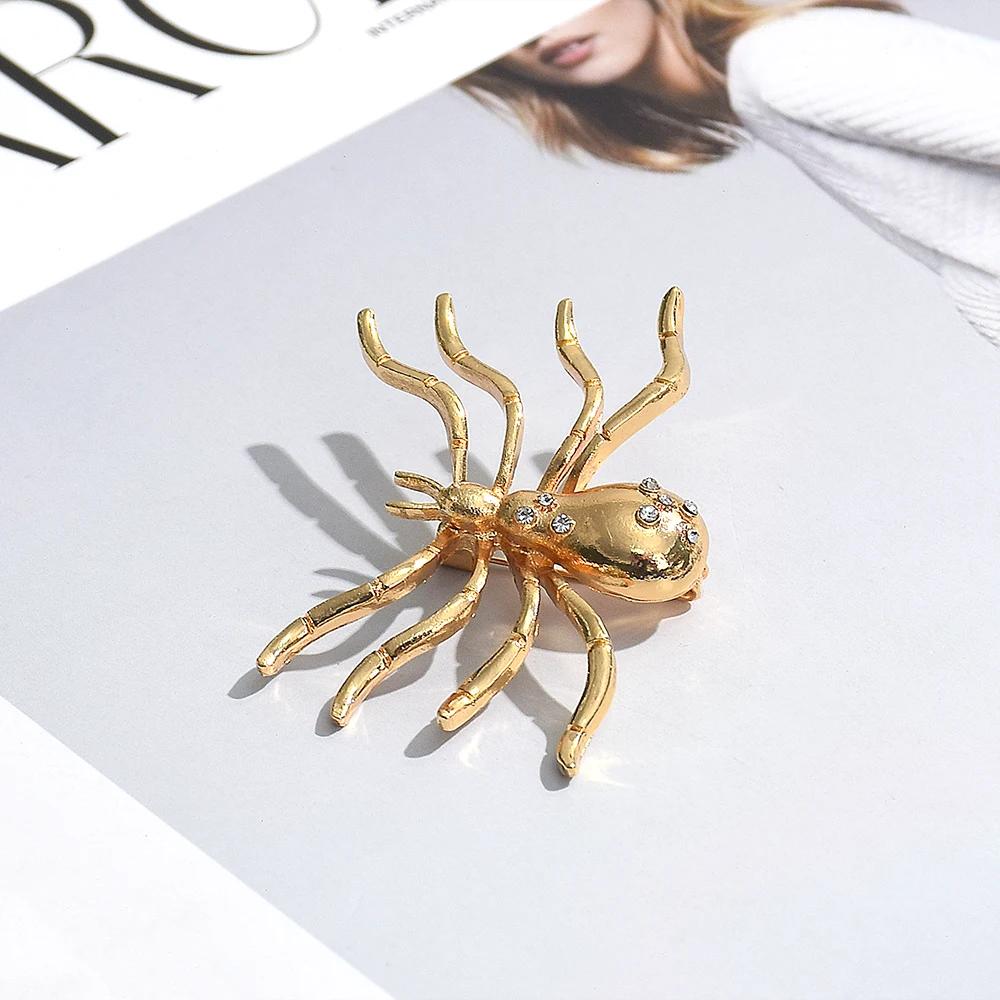 Statement Gold Color Big Spider Brooch for Women Creative Metal Animal Lapel Pins Clothing Hat Scarf Badges Jewelry Gift