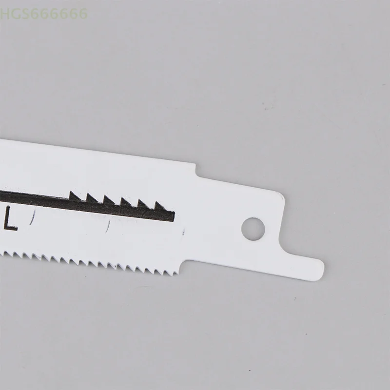 

Versatile Reciprocating Saw Blade for Woodworking and Metal Cutting, Coarse and Fine Teeth, DIY and Pro Use