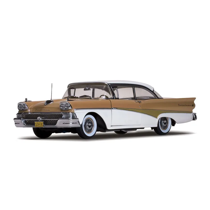 Diecast 1/18 Scale Ford Fairlane 500 1958 Classic 5284 Alloy Car Model Collection Souvenir Display Ornaments