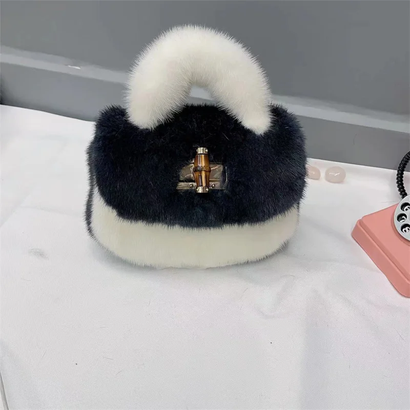 New Women\'s Fur Bag Designer Brand Luxury Mink Hair Large Capacity Fashion Wristband Charming Women\'s Portable Fur Bag