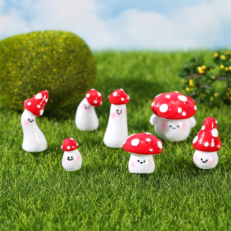 

Figurines Miniature Cute Red Mushroom Micro Landscape Ornaments For Home Decorations Kawaii Desktop Decor Gardening Accessories