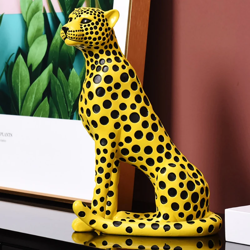 Luxury Leopard Figurine Decoration Living Room TV Cabinets Wine Cabinet Office Desktop Art Animal Statuette Decoration Crafts