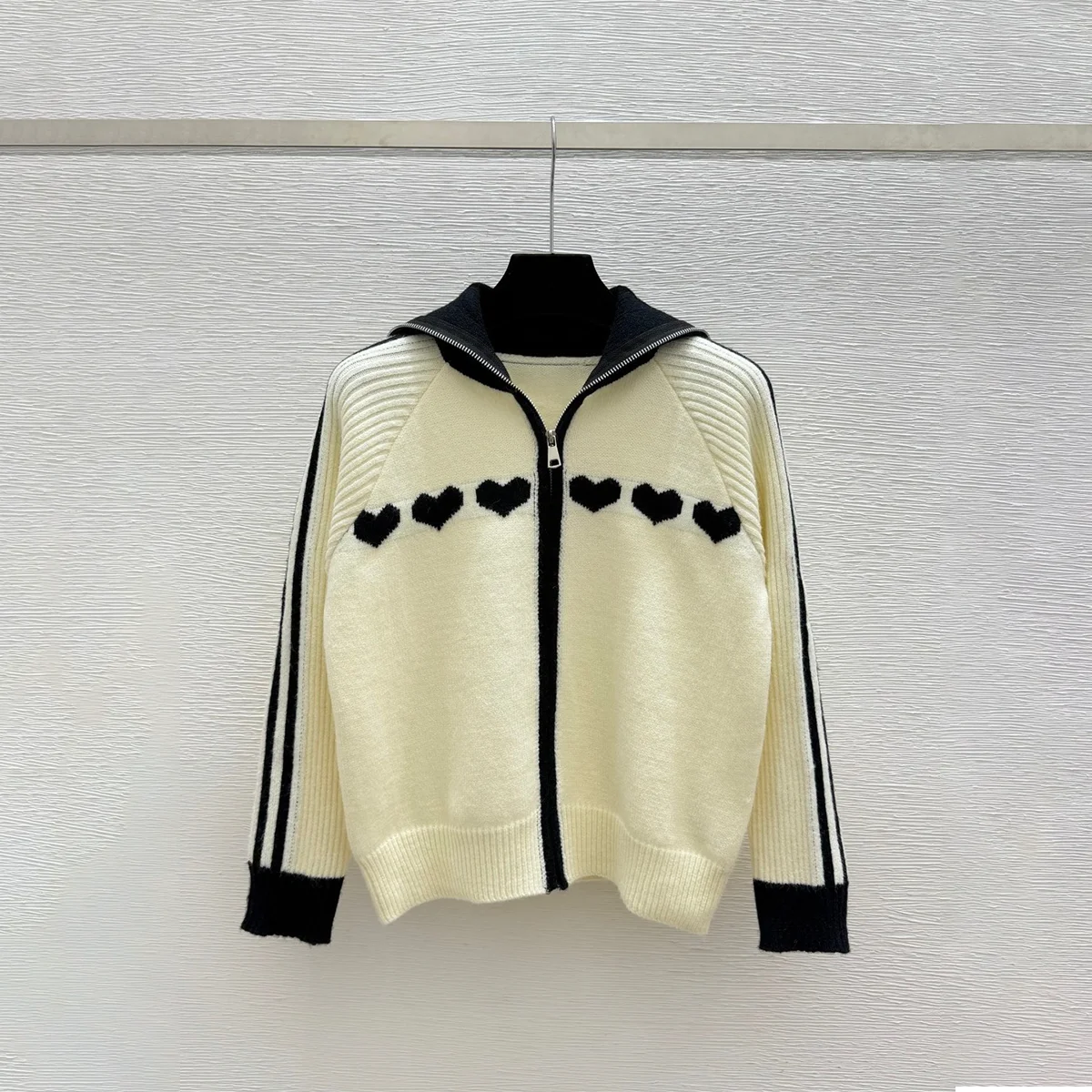 2026 high-quality women's clothing gentle and girlish chest love jacquard cardigan261010353