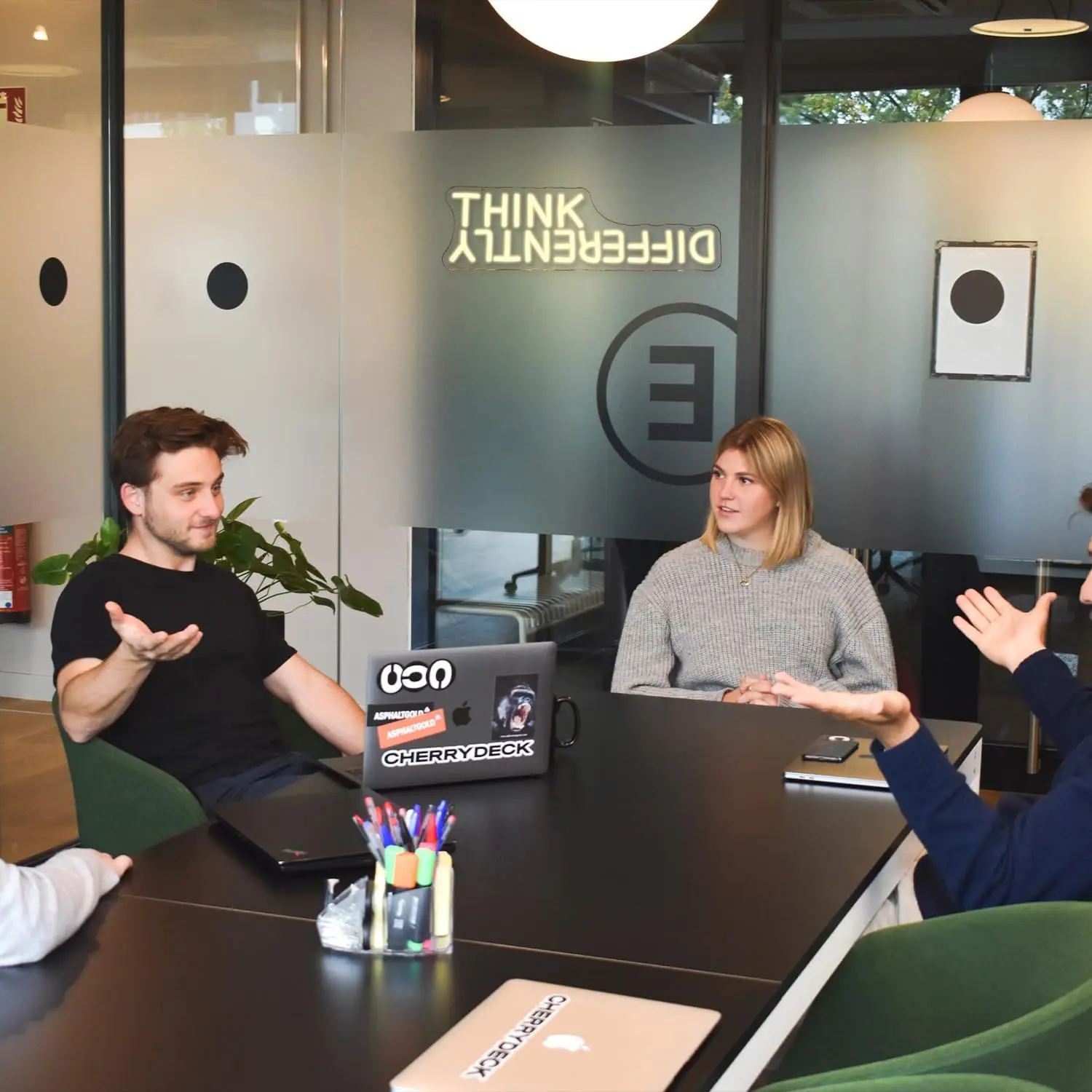 فكر بشكل مختلف علامة النيون USB مصباح ليد للفصول الدراسية مكتب غرفة الدراسة مكتبة بار غرفة نوم ديكور المنزل هدية شخصية