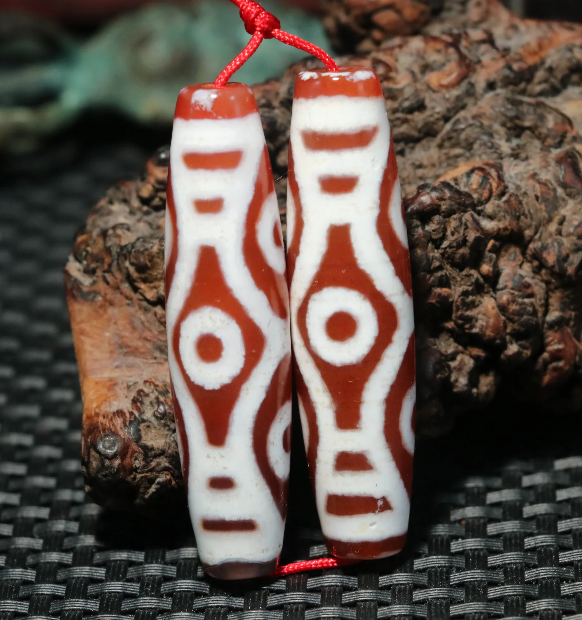 

A Pair Match Magic Power Tibetan Old Red Agate 6 Dragon Eyed dZi Bead Totem Amulet LKbrother Saurces Top Quality Garrentee