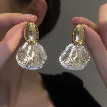 Pendientes Vintage de Metal de Color plateado con concha grande para mujer, aretes colgantes geométricos Punk a la moda, joyería al por mayor 2023