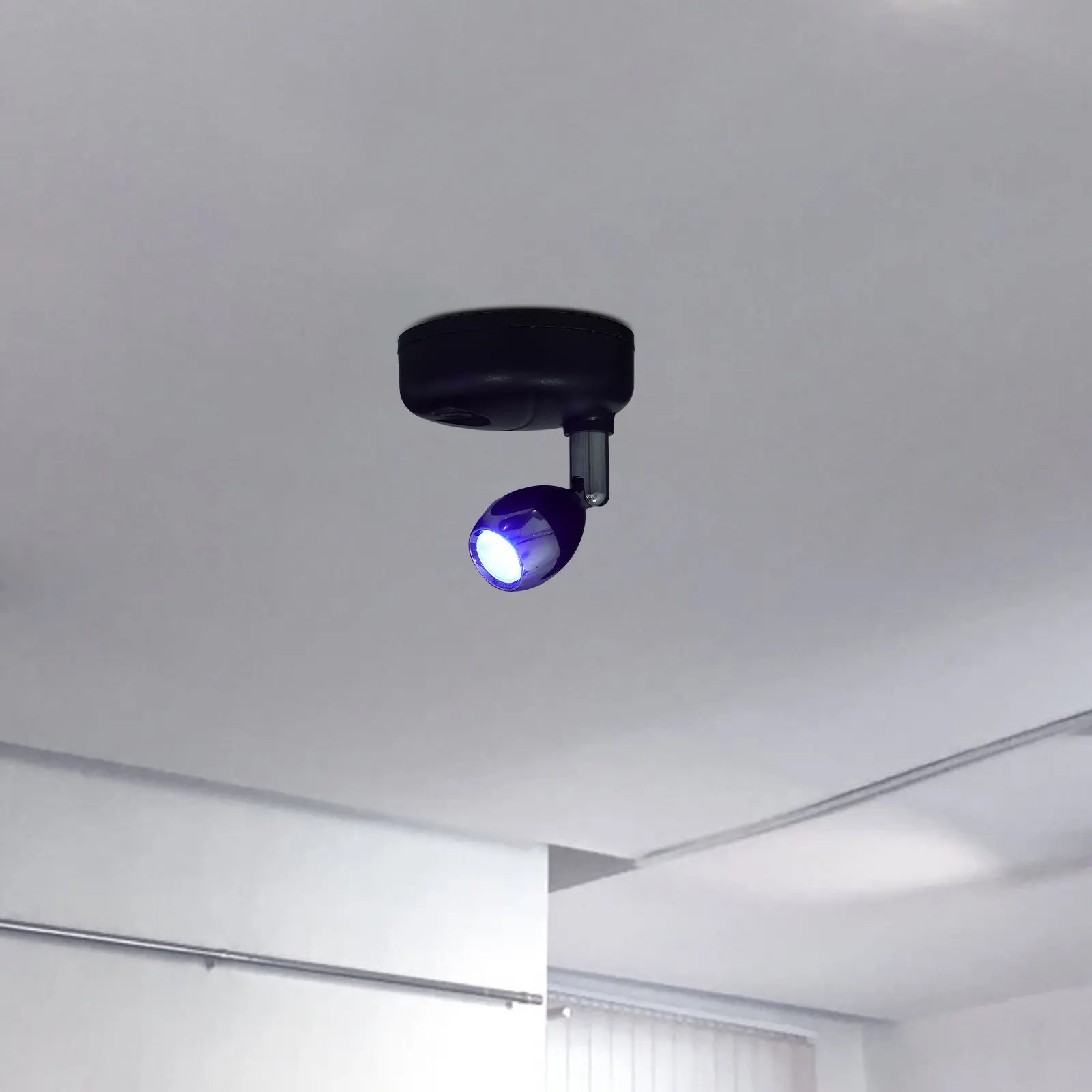 

2 шт. стильных современных светодиодных точечных светильников для помещений с дистанционным управлением, 13 вариантов цветов для шкафов и полок