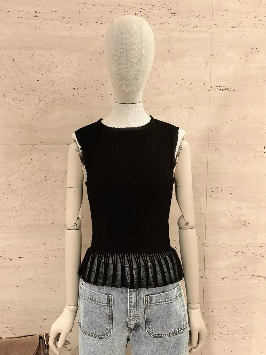 

Elegant Black Lace Splice Slim Fit Short Sleeveless Knitted Top Women's Fashion High-End Version European Style Casual Wear