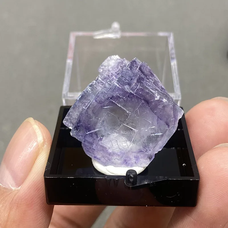 100% natural China Yao gang xian fluorite original stone mineral specimen cures crystal. + Box size:35*35*35cm