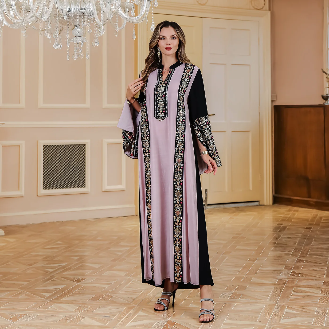 

Best Seller Muslim New Fashion Women's Spliced Embroidered Elegant Trendy Loose Long Sleeve V-neck Ankle Length Abaya Dresses