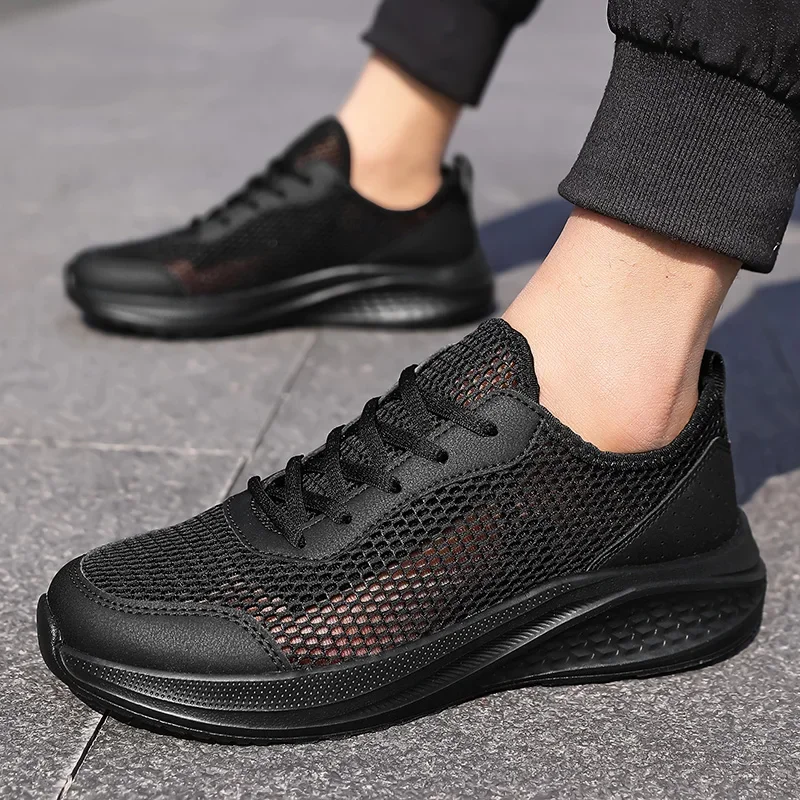 Outdoor Lightweight Men Casual Sneakers Summer Breathable Mesh Walking Shoes Anti-Slip Running Shoes Soft Jogging Sport Shoes