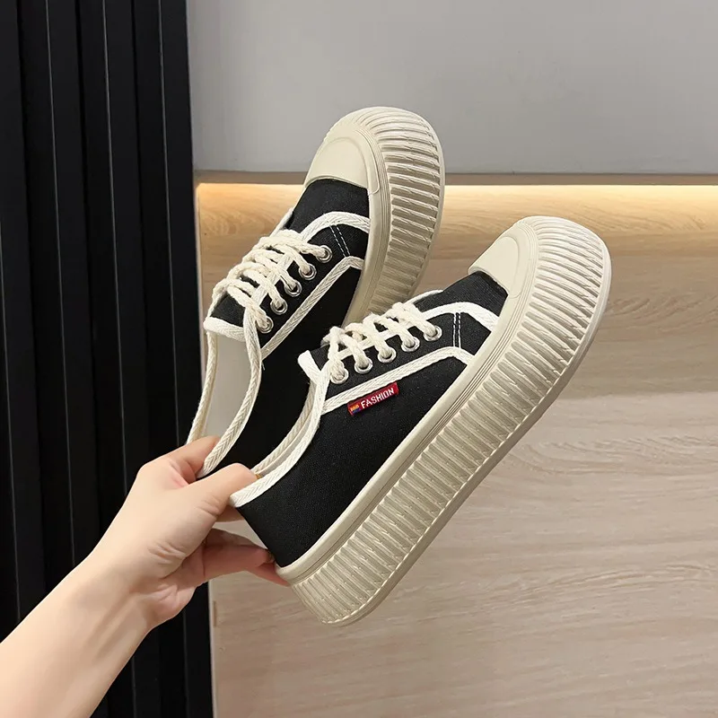 Women's Casual Sneakers Lace-up Outdoor Casual Shoes Breathable Half Slippers Fashion Women Vulcanized Shoes Comfortable Zapatos