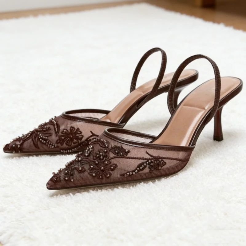 

Роскошные сетчатые дизайнерские туфли на высоком каблуке с цветочной вышивкой, женские элегантные босоножки на каблуке с острым носком и бусинами, модные вечерние модельные туфли