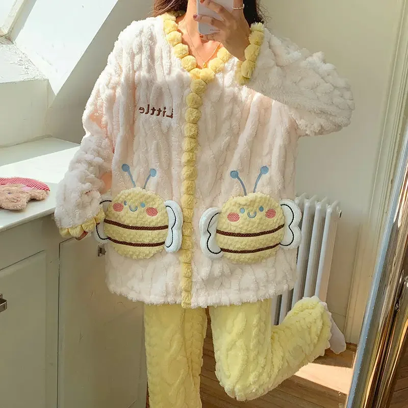 

2024 New Women's Pajamas Autumn and Winter Coral Velvet Plus Velvet Thickened Cute Cartoon Winter Flannel Homewear