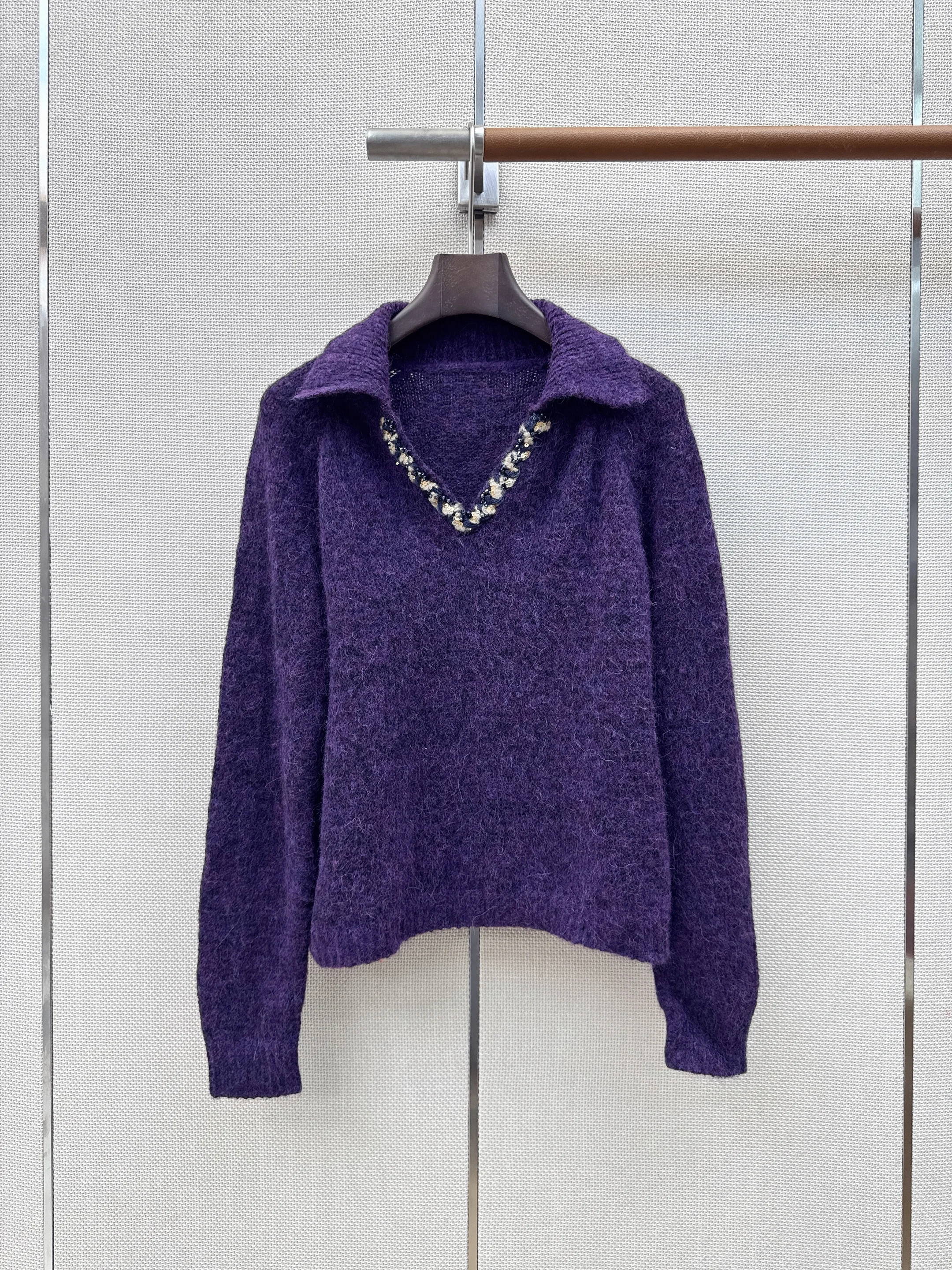 Women Fall Winter Heavy Beaded Lapel V-neck Loose Knit Sweater