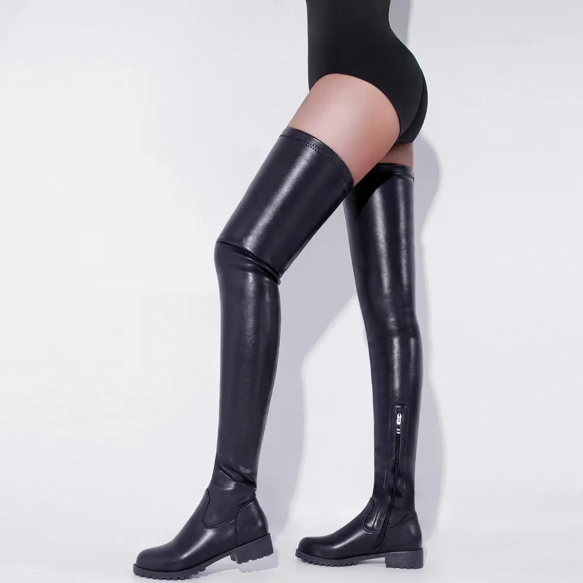 Stivali moda donna autunno e inverno nuovi stivali da cavaliere di grandi dimensioni con plateau tacco spesso a testa tonda