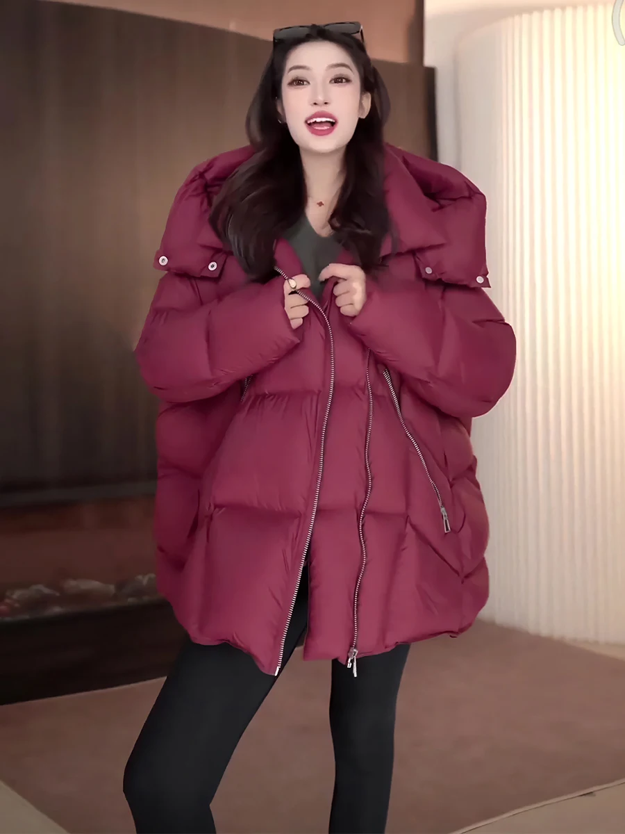 Czerwona kurtka puchowa damska zimowa nowa, mały rozmiar, średniej długości, z kapturem, modna, dojazdy do pracy, ocieplana.