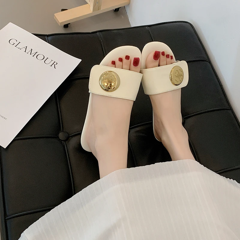Women's 2026 New Casual Non-slip Open-toe Slippers Summer Comfortable Metallic Leopard Print Decorative Soft-soled Slippers