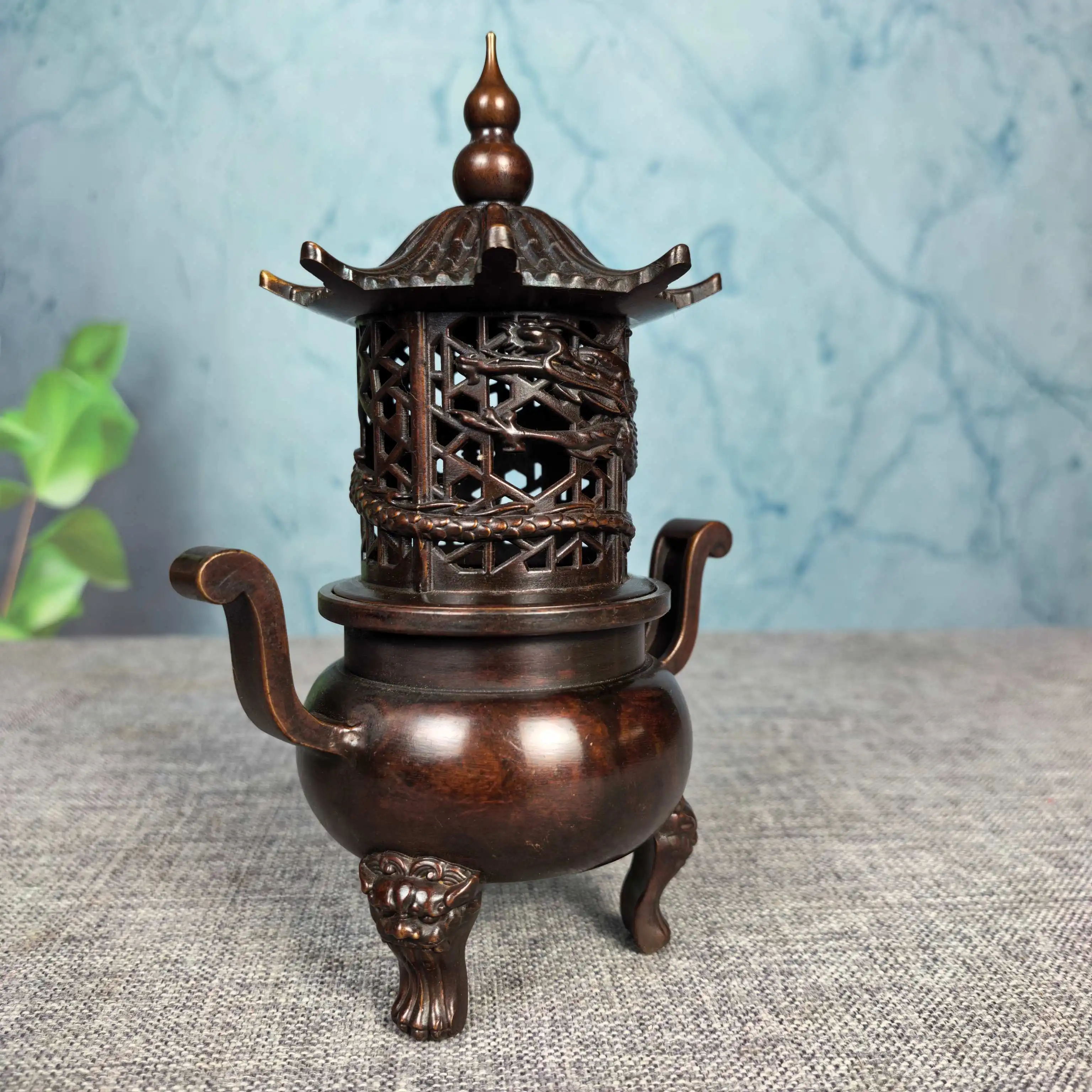 Folk Old Brass stupa Dragon texture Double eared beast head three legged incense burner Ornaments Town house Exorcism