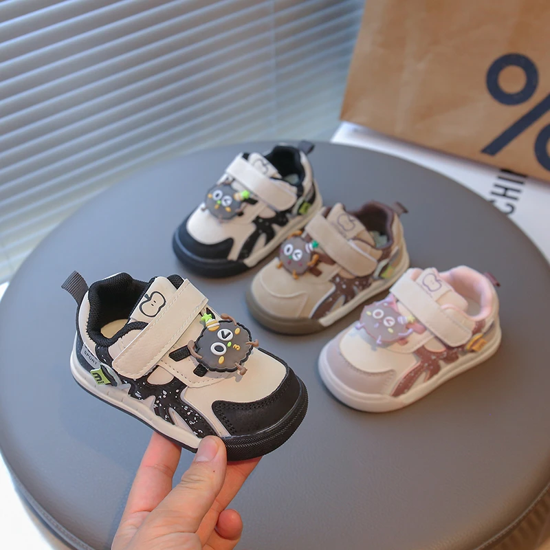 

Повседневная обувь унисекс для мальчиков и девочек, белые кроссовки для малышей, детские первые ходунки, детская спортивная обувь с милыми героями мультфильмов, нескользящая модная обувь