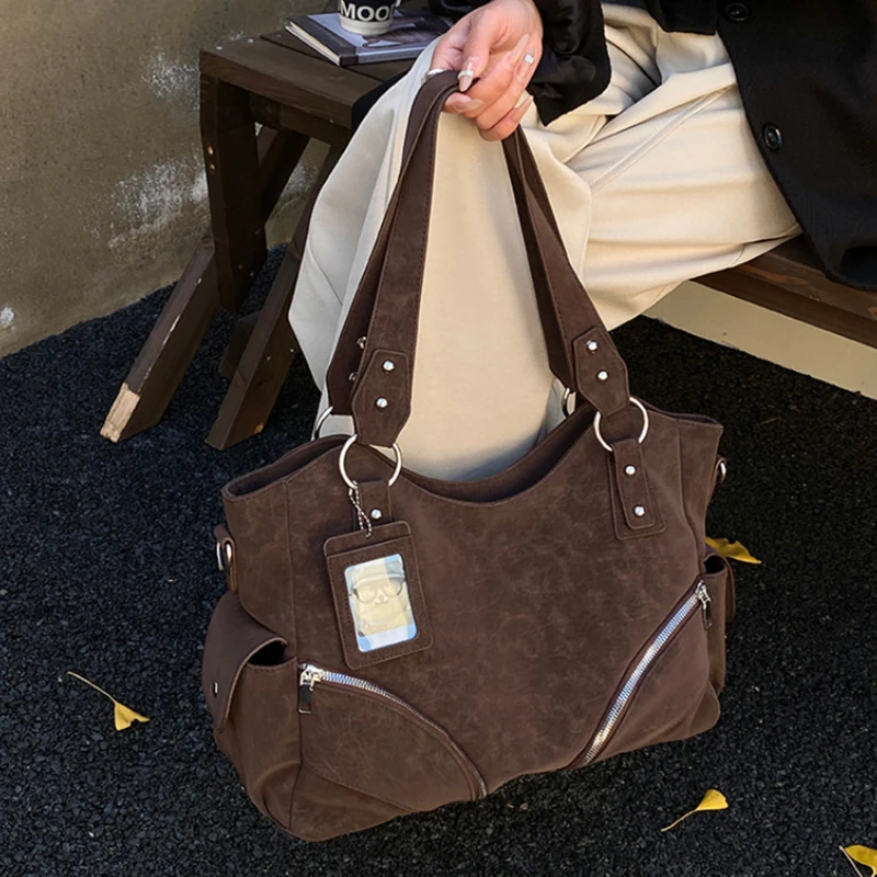 

Women's Vintage Frosted Shoulder Bag Large Capacity Punk-style Handbag Trendy Studded Motorcycle Bag Zippered Versatile Tote Bag