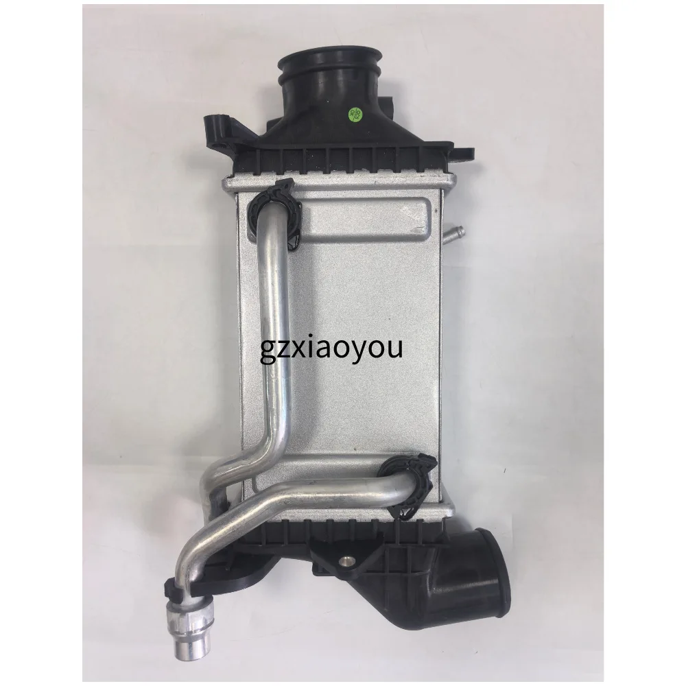 

Интеркулер (охладитель наддува) для 274 Boost, OE 2740900414