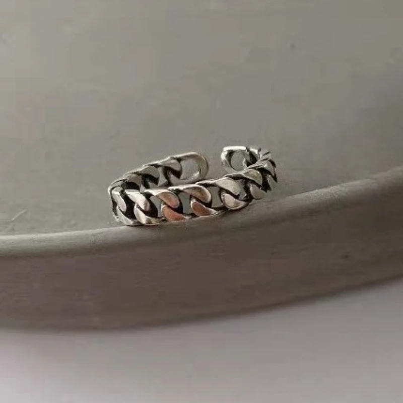 

Korean Style Vintage Simple Twisted Chain Shaped Sterling Silver Ring Gift for Girls Elegant Finger Ring for Men and Women