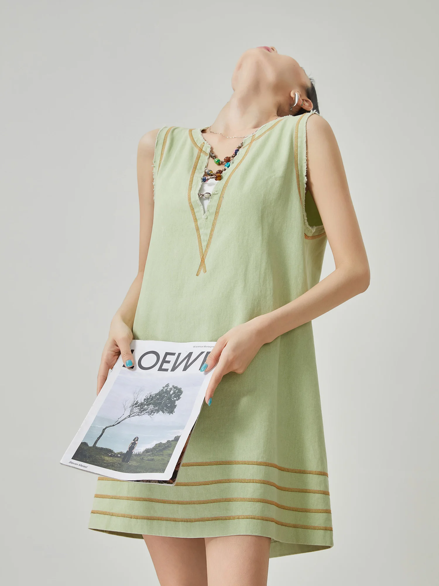 

Loose Fit V-Neck Vest Dress Handmade Beaded Color Block Decorative Strap Mid-Length A-Line Skirt Women's Summer Casual Dress