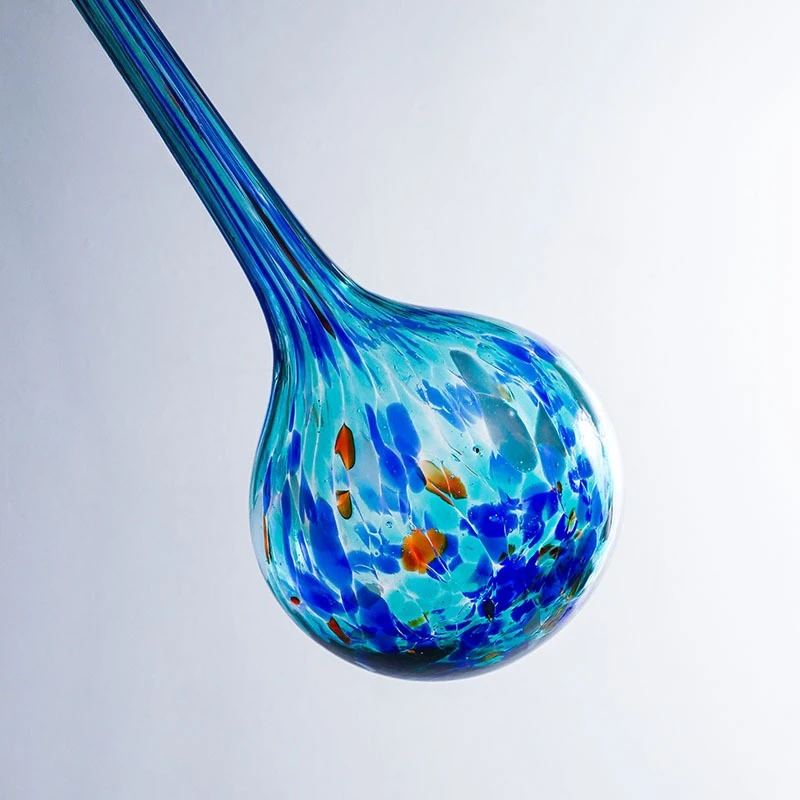 

Creative Blue Glass Automatic Watering Bulbs for Plants Lazy Gardener Tool Home Drip Irrigation