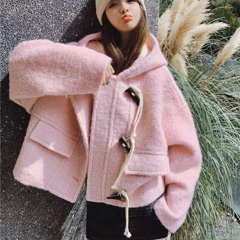 Otoño e Invierno artículos de lana de alta gama temperamento grueso desplazamientos bonitos mezclas cuerno nuevo abrigo corto con capucha abrigo de lana rosa