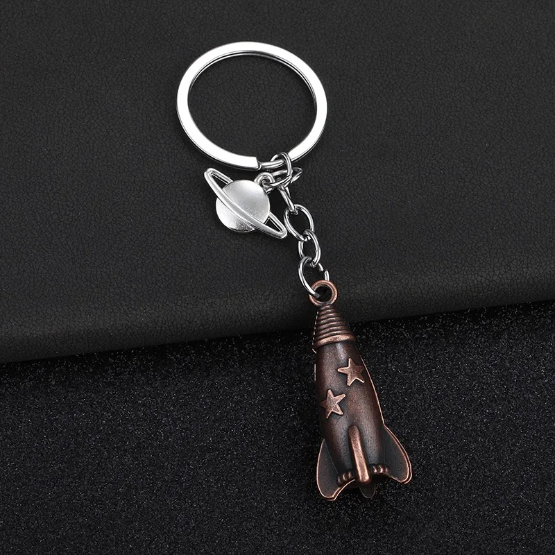 Unique Metal Rocket Pendant Keychain Men Round Buckle Backpack Motorcycle Key Hang Keyring Cool Boyfriend Gift Key Accessories