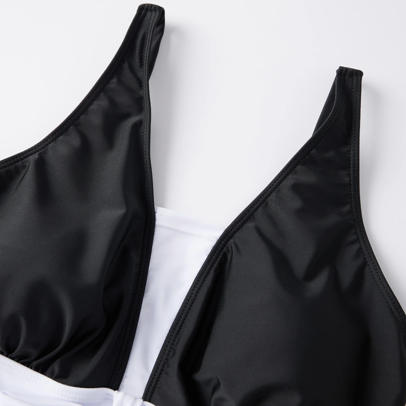 

Women's 2 Pieces Tankini Set Fashion Sleeveless Contrast Color Bow Decor Swim Dress and Boyshort Bathing Suit