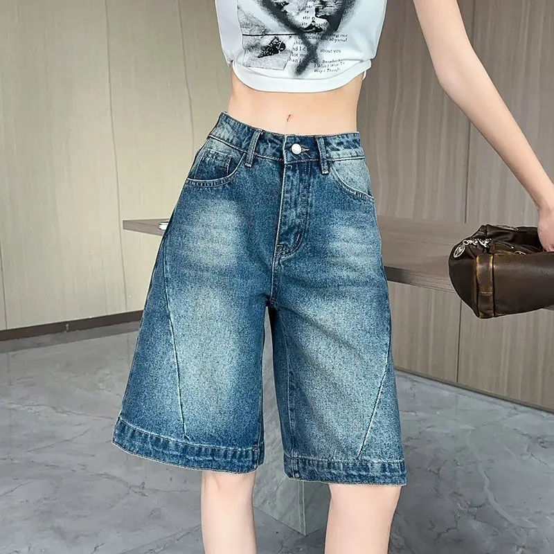 

Loose-fitting versatile denim shorts for petite casual women2025Vintage American-style high-waisted wide-leg mid-length pants