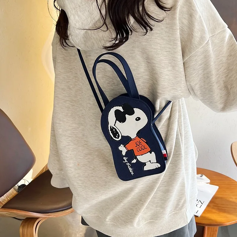 Bolso de lona tridimensional con dibujos animados de Snoopy, bolso de mano creativo kawaii, bolsa de almacenamiento de cambio blanco cruzado, regalo al por mayor, nuevo