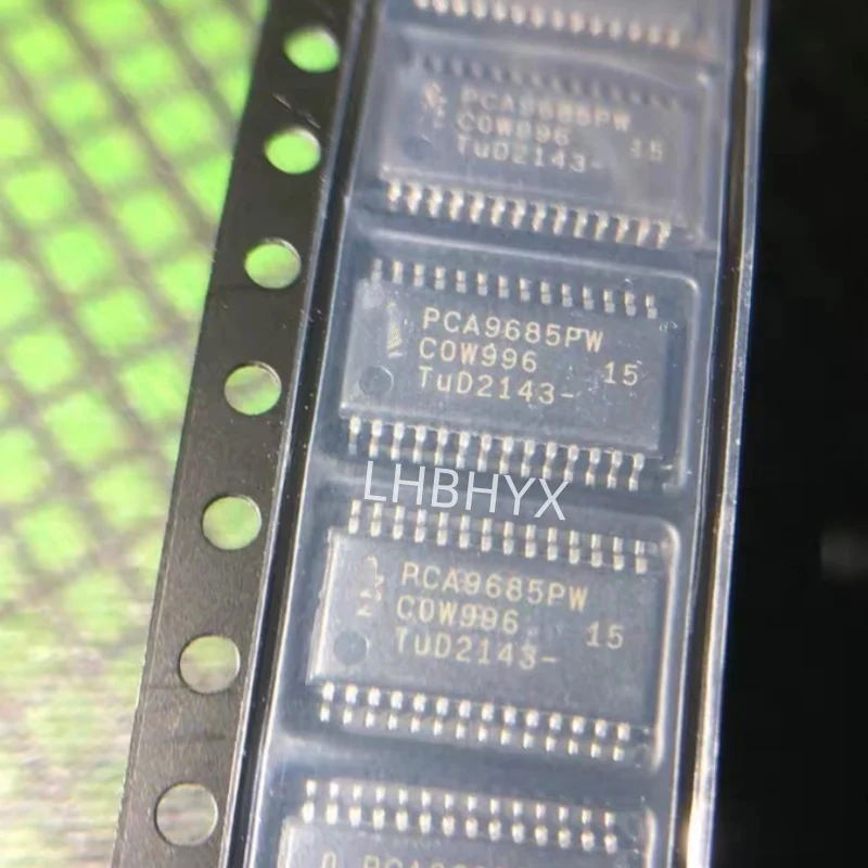 658512ALFP-8 HM658512ALFP-8 4 M PSRAM (512-kword x 8-bit) 2 k Refresh SOP-32 New Original 2PCS