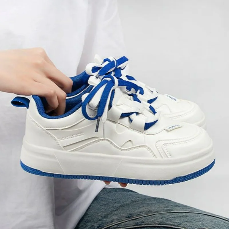 

Little white shoes, female spring internet celebrity, versatile, niche sports and leisure board shoes