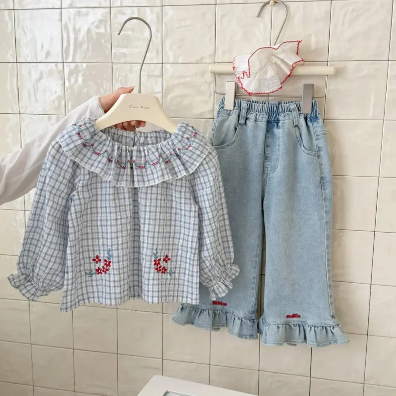 Girls2026New spring outfit set: stylish plaid shirt and versatile lace-trimmed jeans two-piece spring set