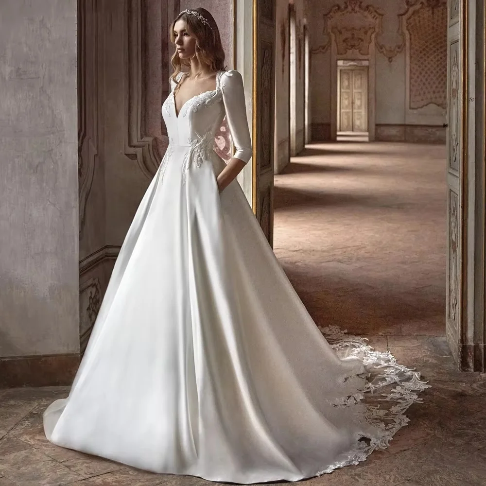 Maßgeschneidertes exquisites Brautkleid mit V-Ausschnitt und Spitzenapplikationen, bezauberndes Halbarm-Brautkleid mit Sweep-Zug und Vestidos De Noiva