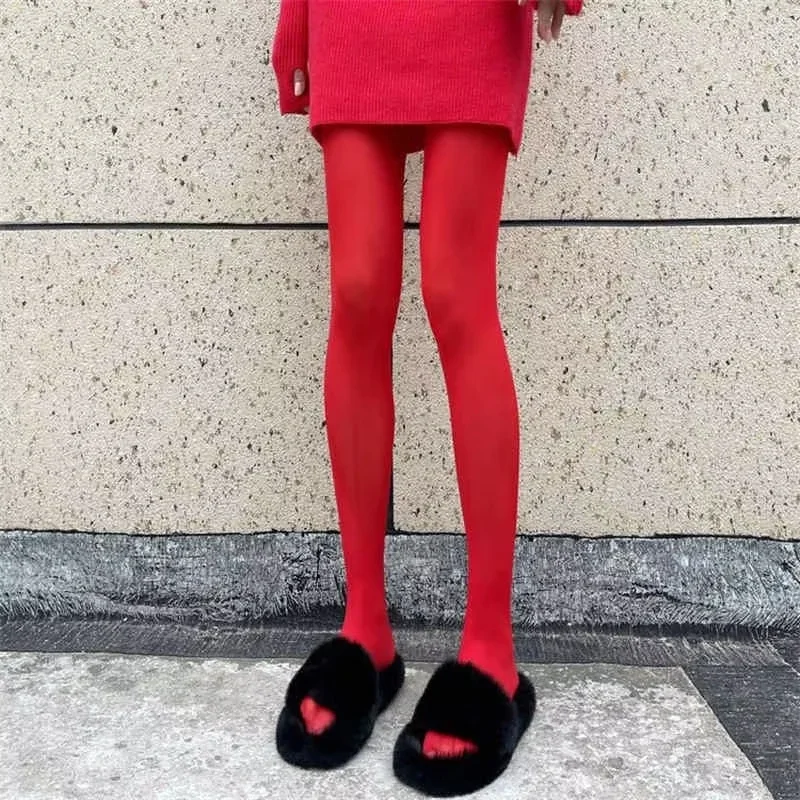 Retro vermelho meia-calça feminina exterior usar meias de veludo magros calças para este ano calças de fundo de plástico apertadas