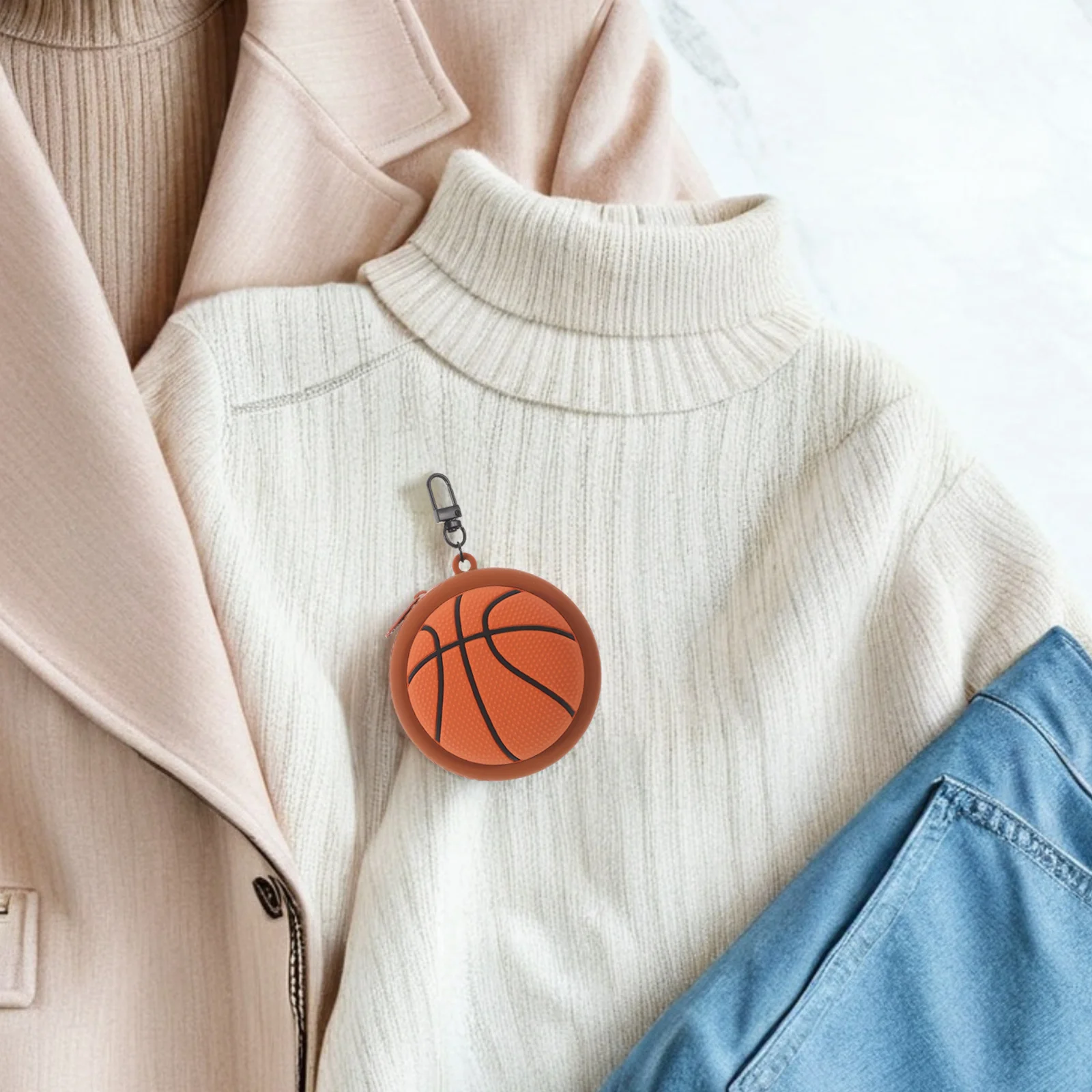 

Basketball Earbuds Silicone Earphone Case Mini Bag Keychain Small Coin Purse Earbud Storage Bag Sports Team Backpack Charm