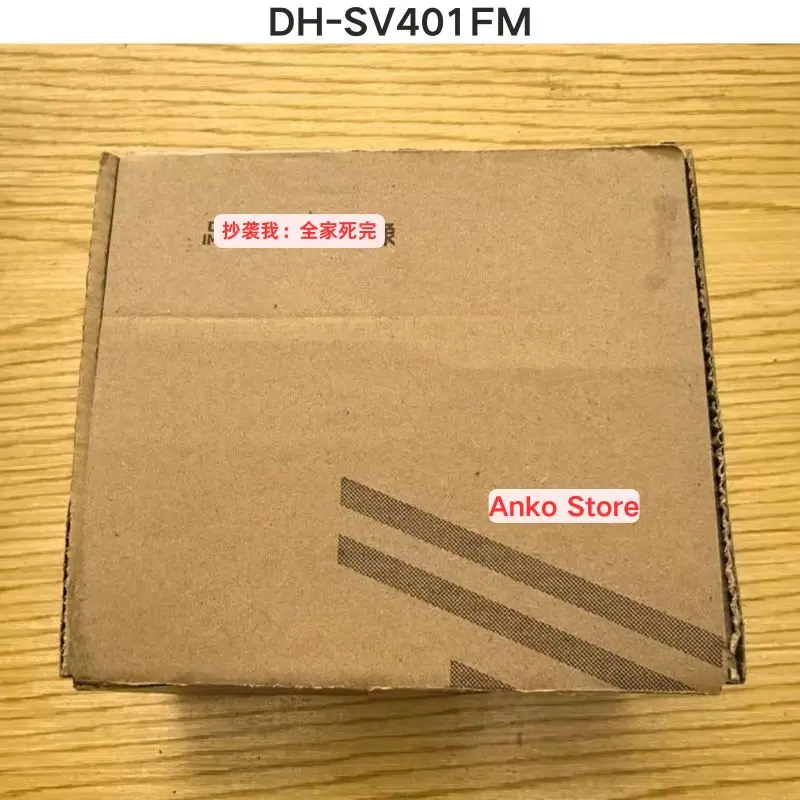 

Совершенно новая цветная промышленная камера DH-SV401FM в упаковке