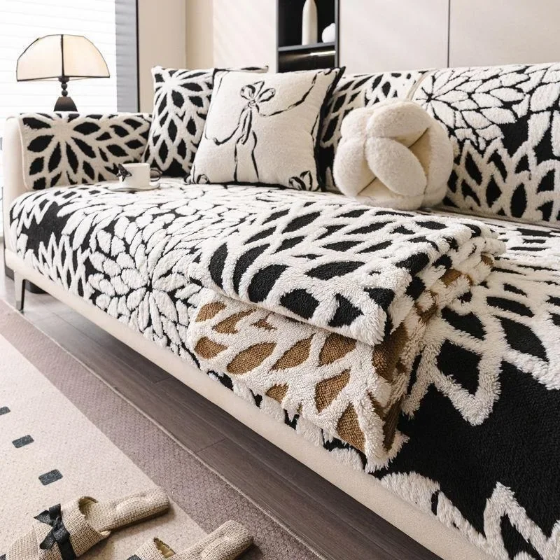 2025 Warm and Thick Sofa Cover Cloth Anti Slip Cushion Sofa Cover Comfortable and Skin Friendly Autumn and Winter New Collection