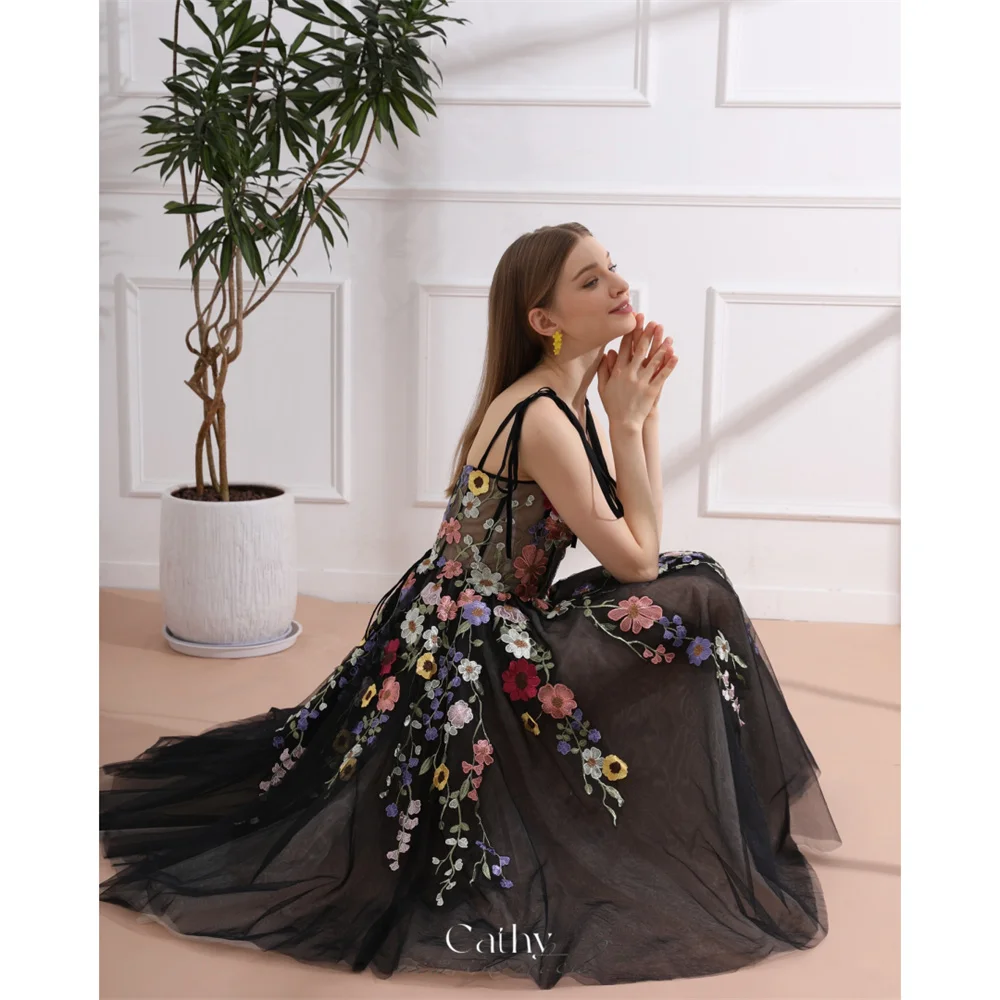 Cathy Princess Black Tulle Wedding Dresses Spaghetti Strap Flowers Appliques فساتين سهرة Elegant Knee-length vestidos de fiesta