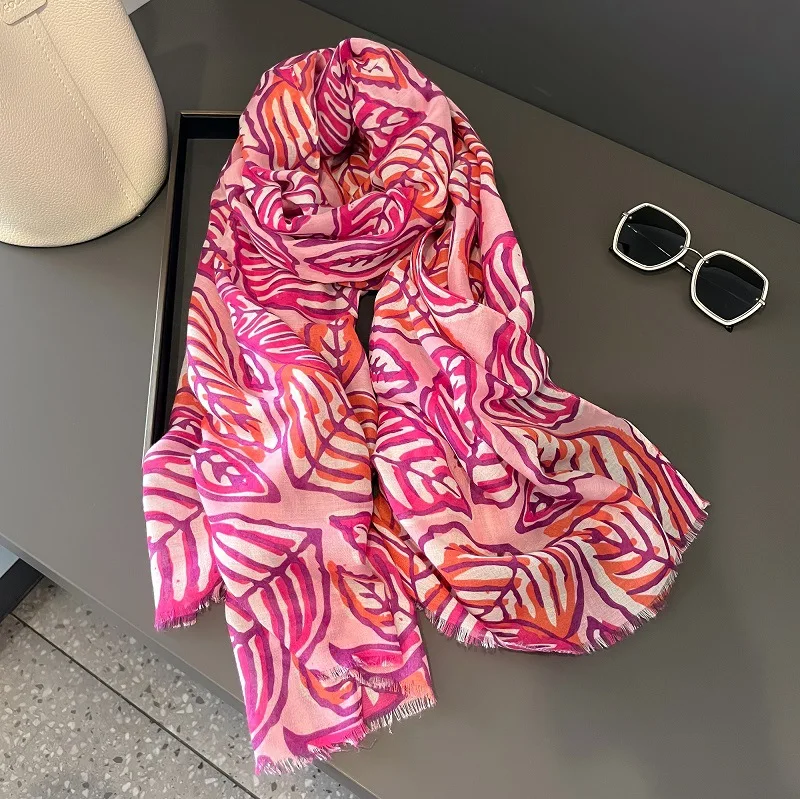 2024 Designer Brand Women Scarf Classical Print Lady Shawls Cotton Feeling Soft Oversize Hijabs Neck Headband Tassel Foulard