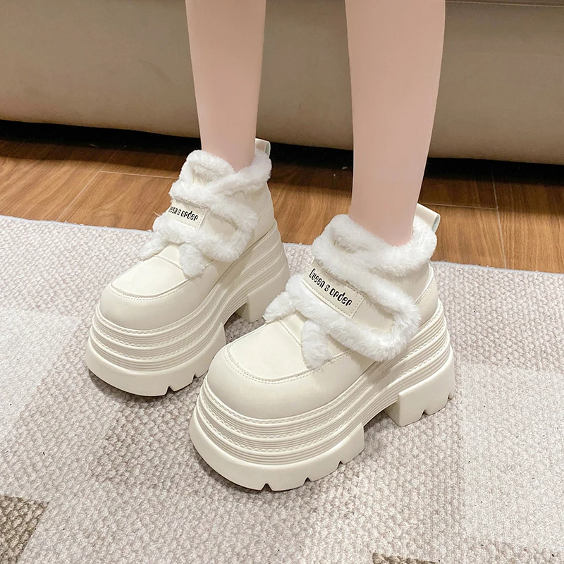 

Warm Fur Snow Boots for Women New 2025 Winter Outdoor Furry Shoes High Platform Leather Sneakers Fashion Plush Ankle Short Boots