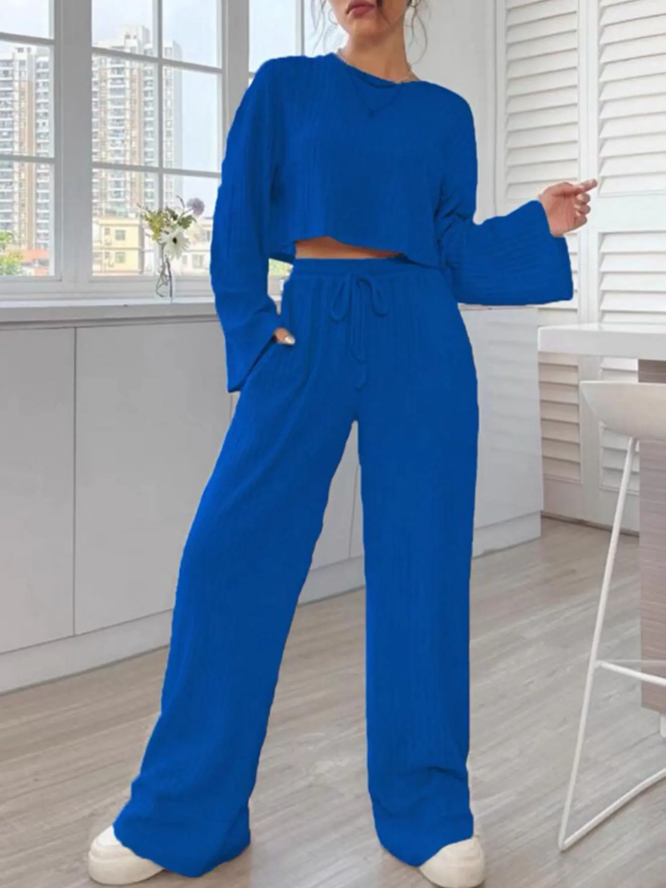 Feminino casual outono conjunto simples em torno do pescoço manga longa topo com cordão calças de perna larga comprimento total roupa diária