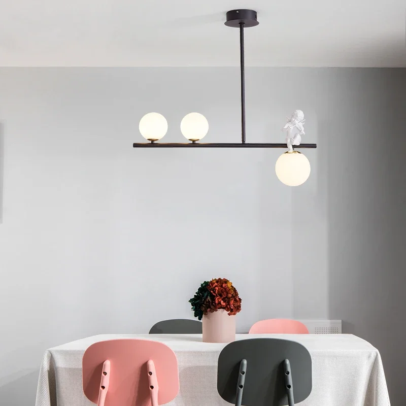 Plafonnier LED suspendu composé de boules de verre, design minimaliste moderne, éclairage d'intérieur, luminaire décoratif de plafond, idéal pour un salon, une salle à manger ou un bar