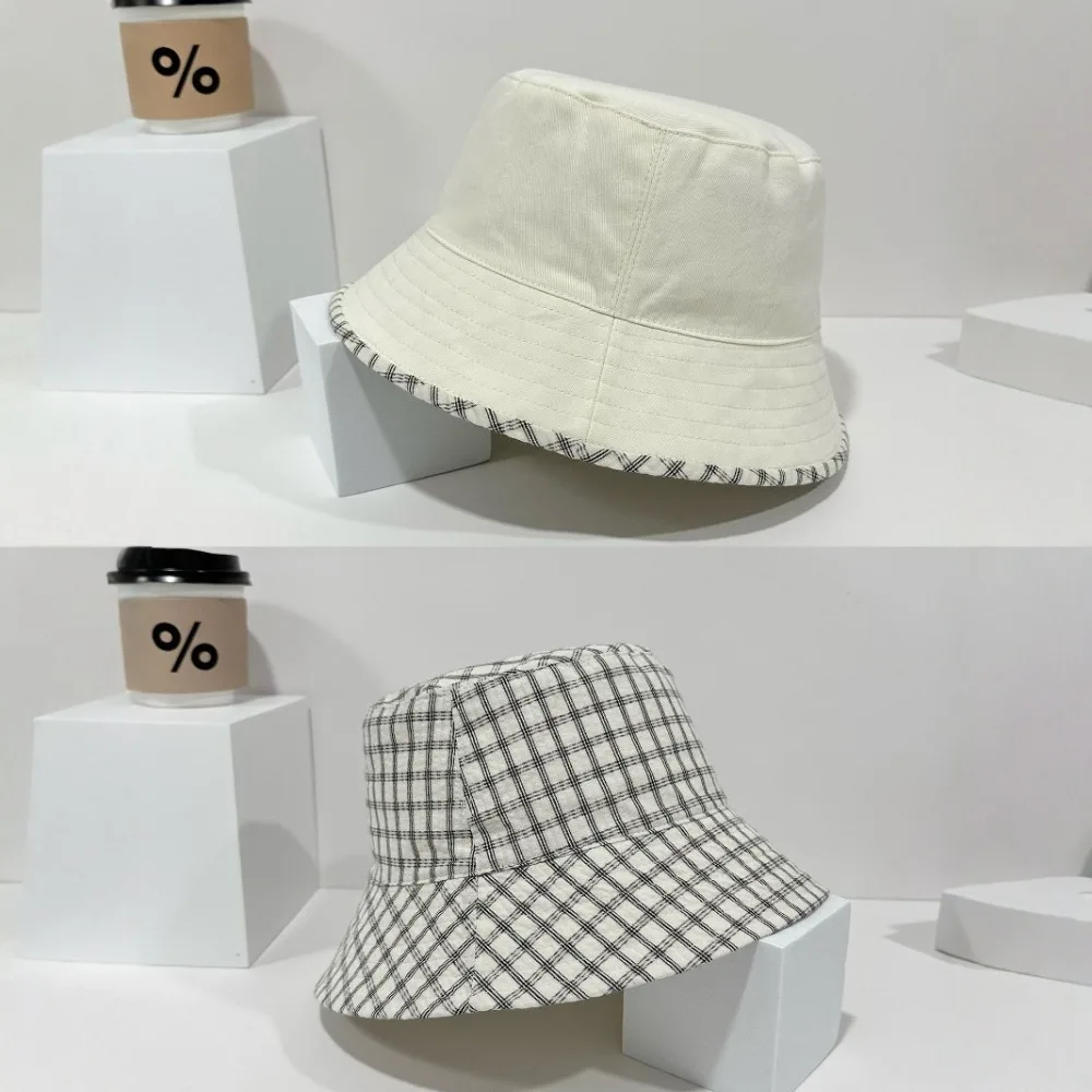 Topi Matahari Kelas Atas dengan Pelindung Matahari Pola Kotak-kotak Topi Nelayan Dapat Dibalik Fashion Retro Kasual Hadiah Liburan Populer