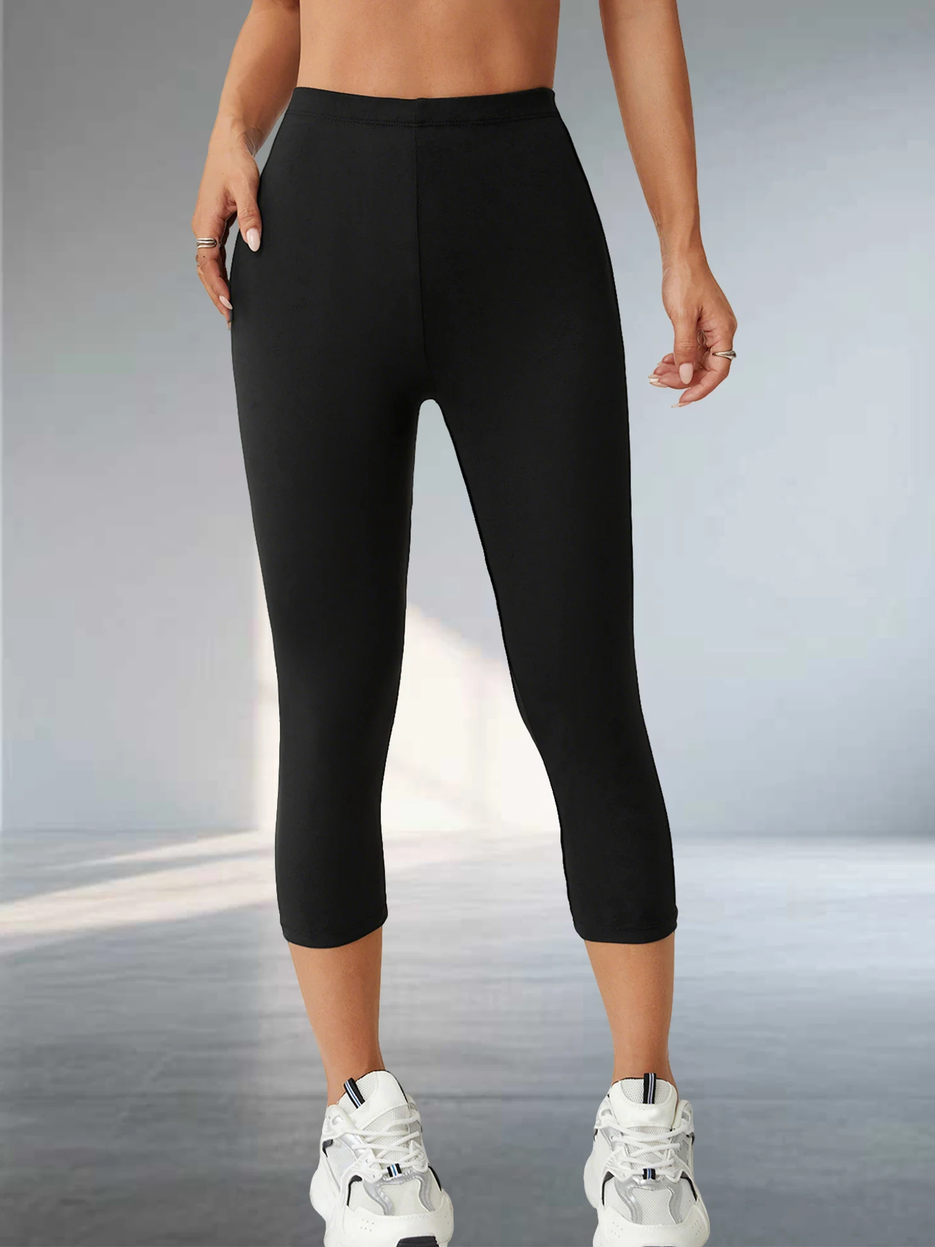 Women's Super Soft Capri Pants High Stretchy Breathable Pants No See Through Workout Running Yoga Athletic Pants Gym Leggings